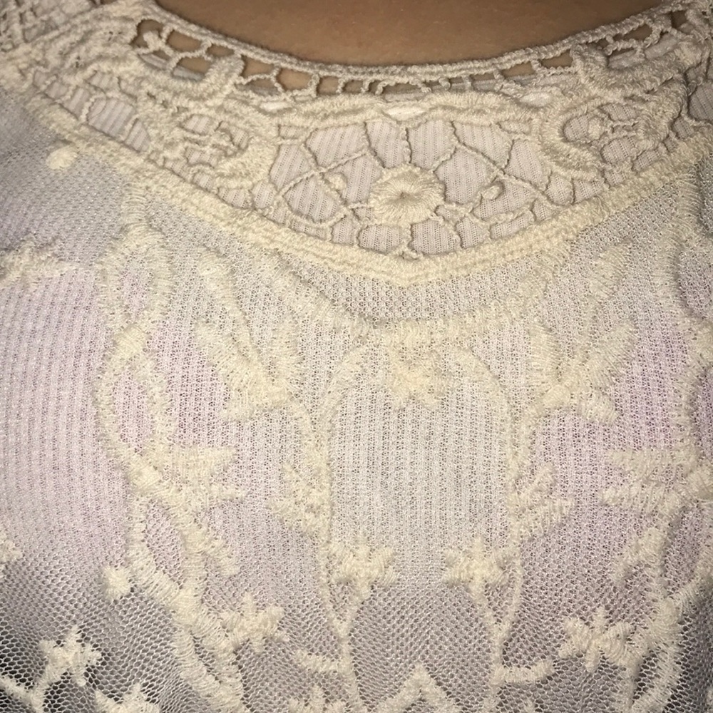 CUTE OVERLAY TOP! - Picture 7 of 8